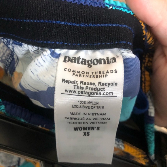 Patagonia Womens Floral Print Shorts XS Blue Navy - Picture 5 of 5